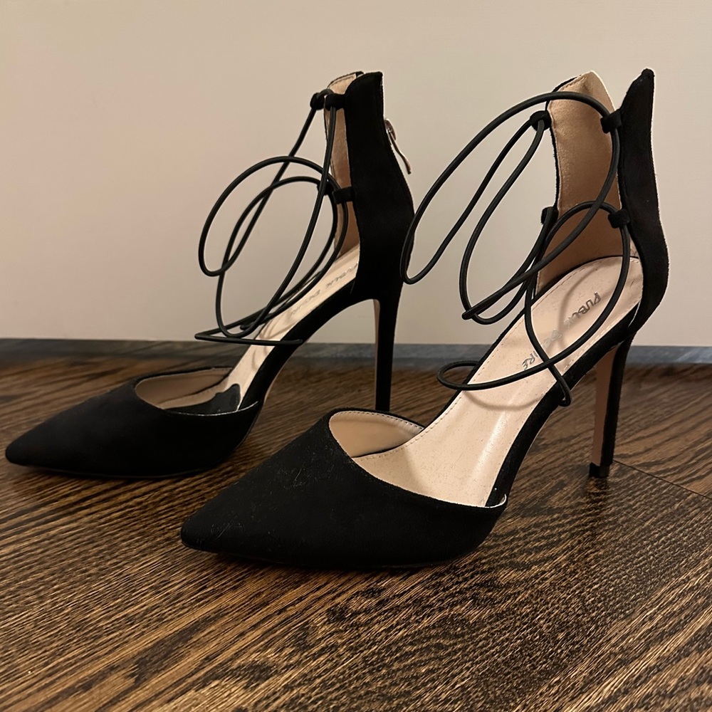 BRAND NEW Stilletto Strappy Heel
